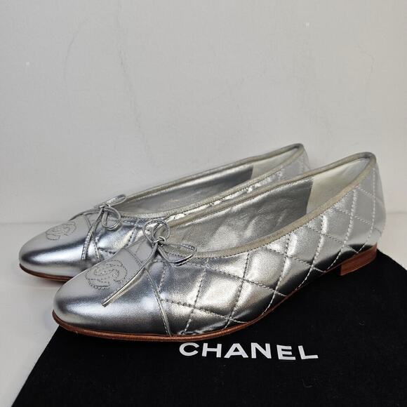 Chanel Silver Quilted Leather Ballet Flats US 8 / EU 38 - Picture 3 of 8